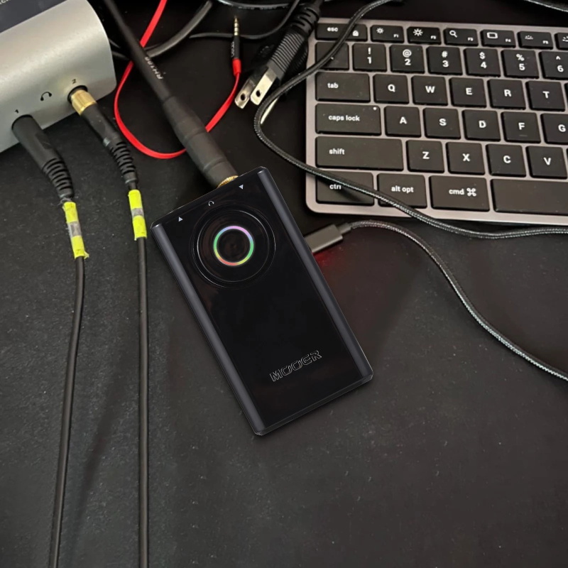 Guitar integrated pedal