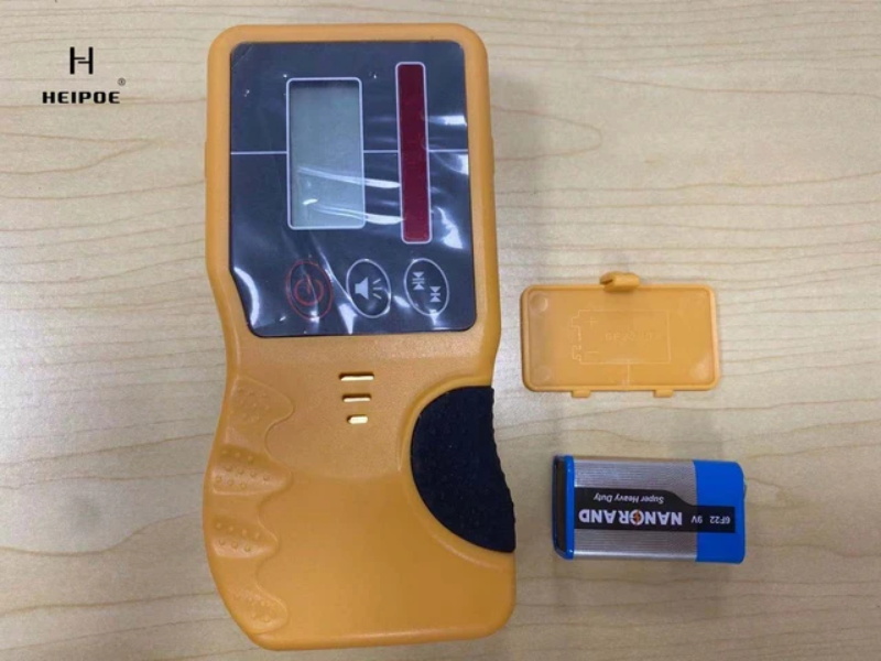 Outdoor laser level detector